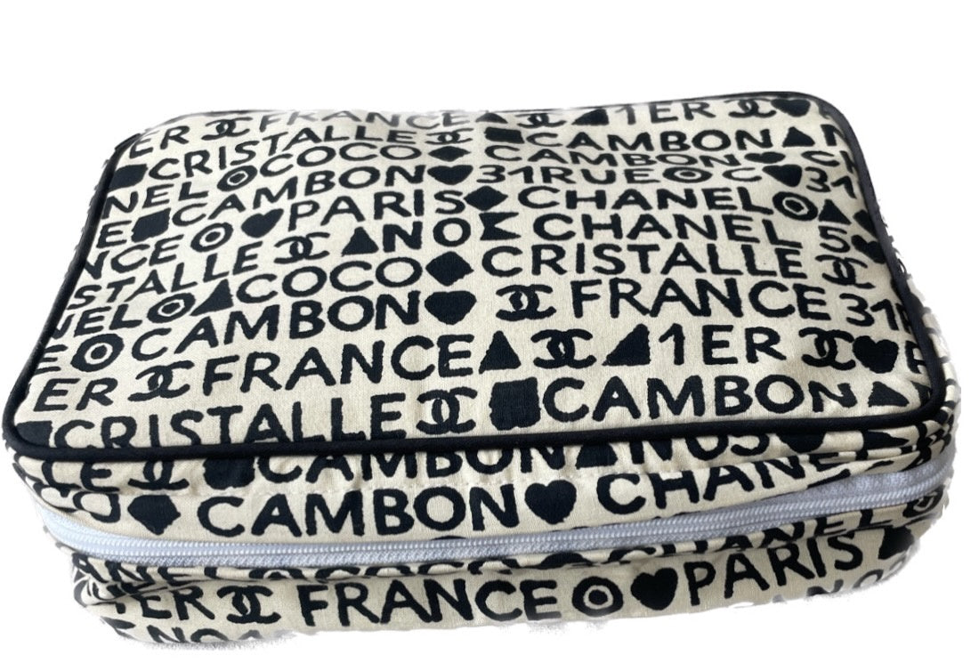 CHANEL Trousse circa 90