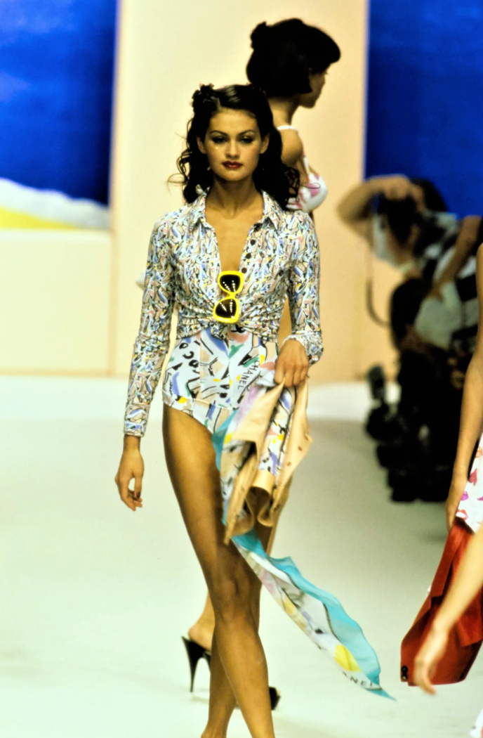 CHANEL Paréo 1995