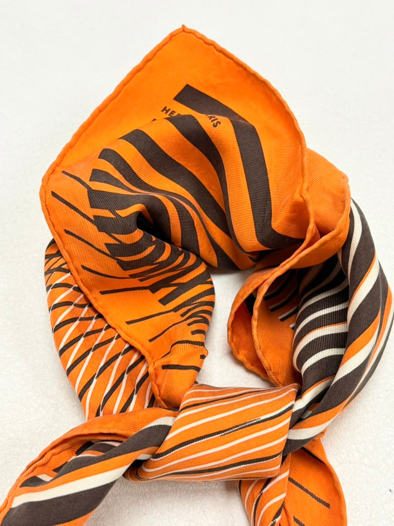 HERMÈS Carré H au Galop