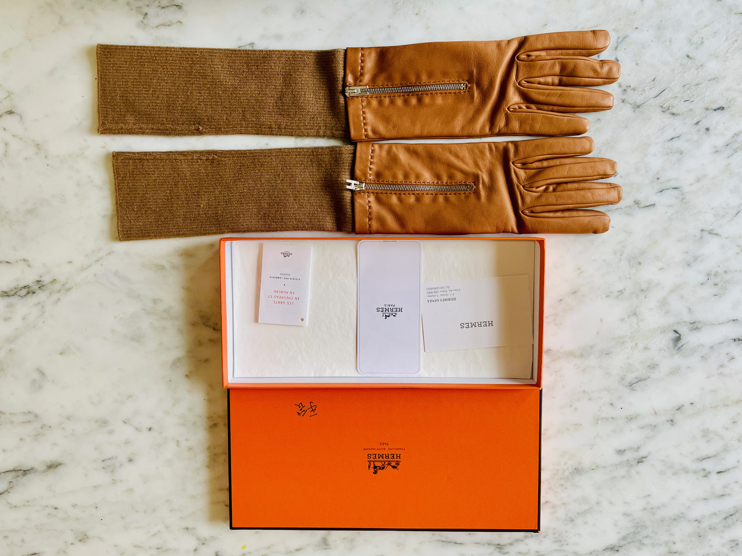 HERMÈS Gants en cuir
