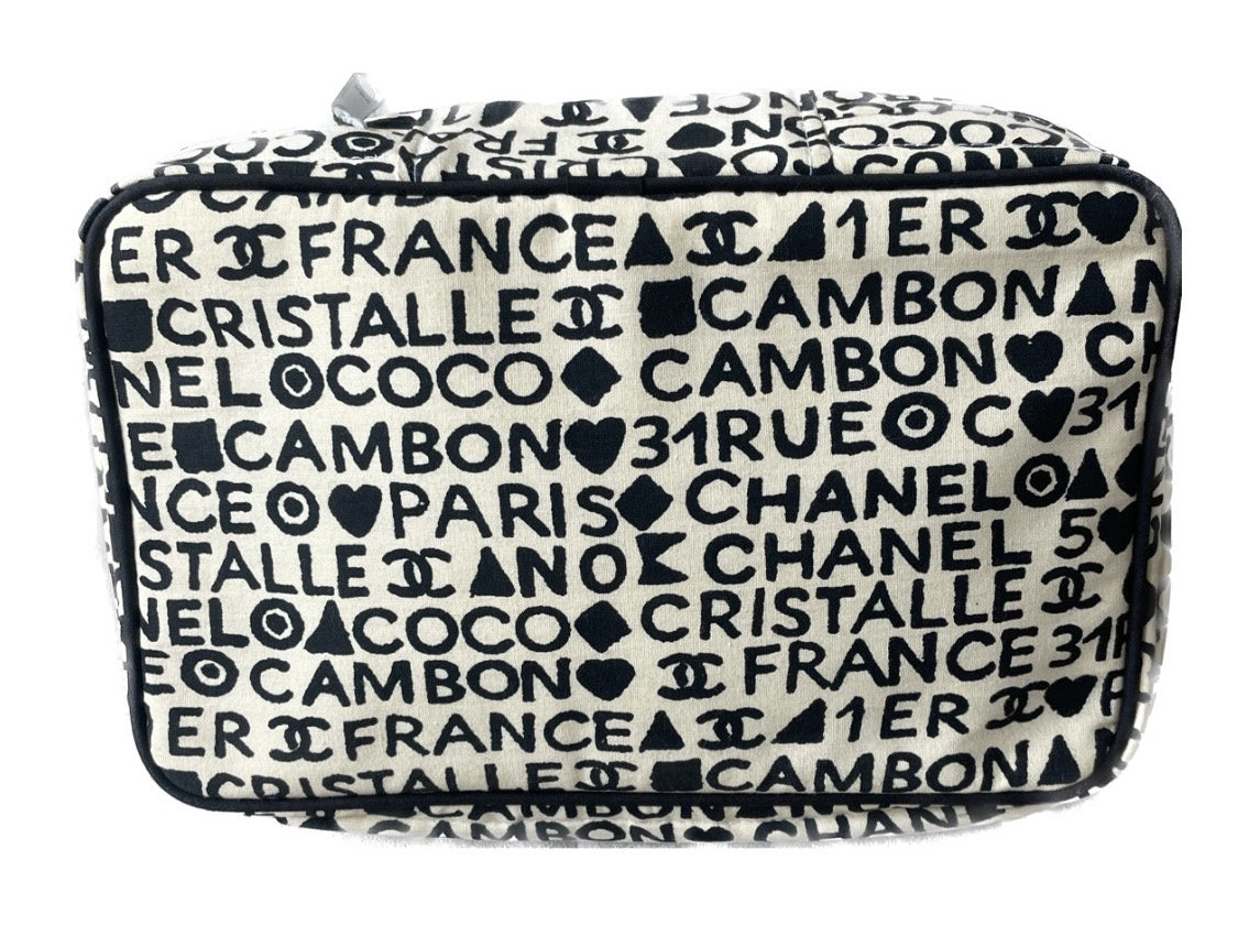 CHANEL Trousse circa 90