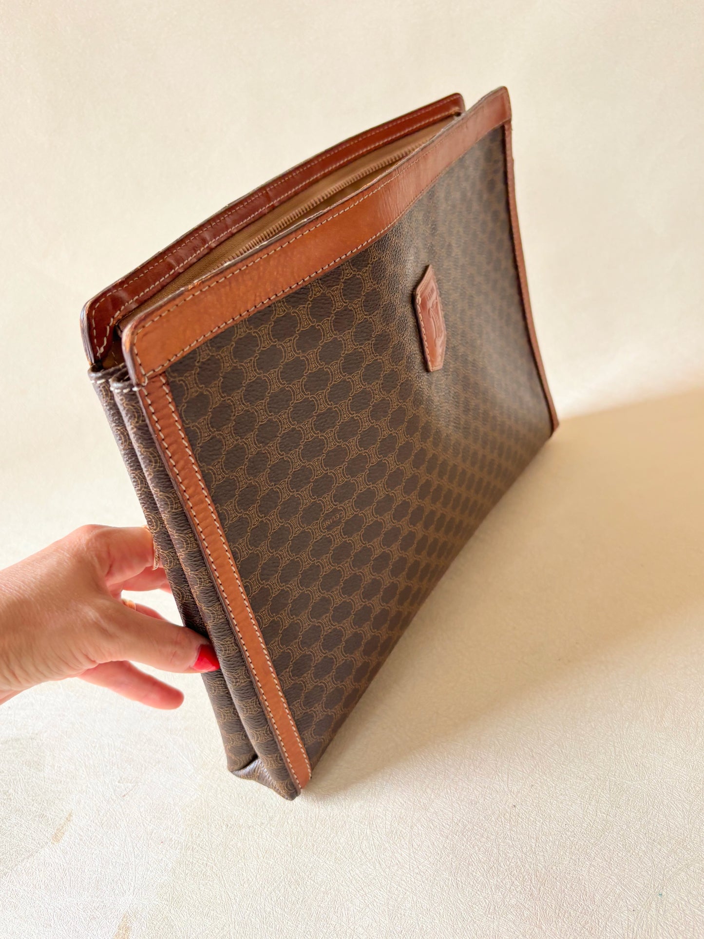 CÉLINE Pochette triomphe