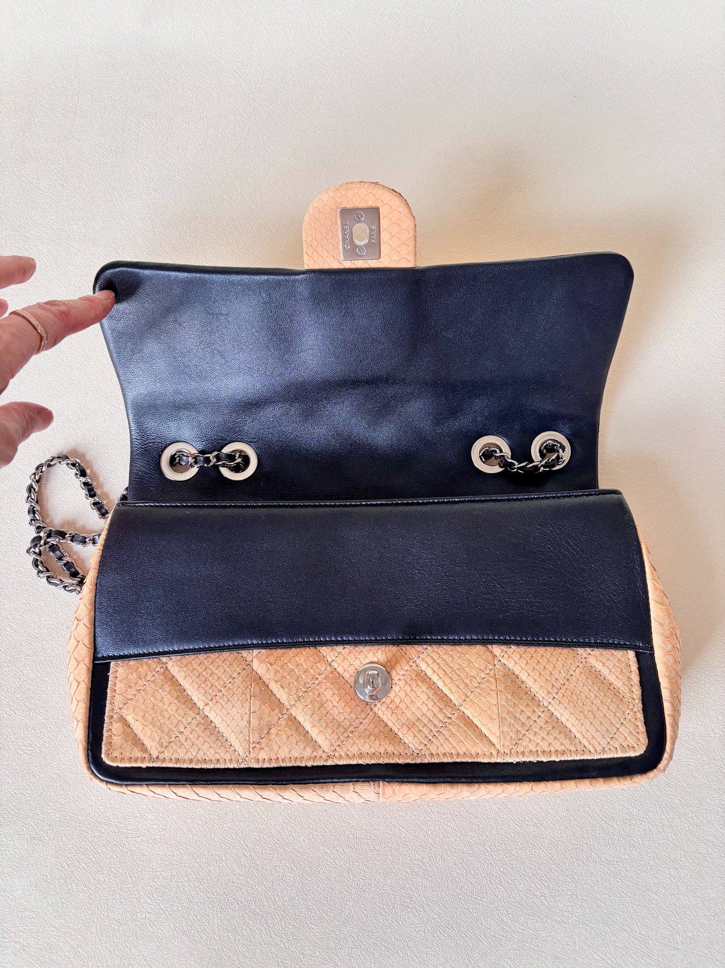 CHANEL Sac Timeless
