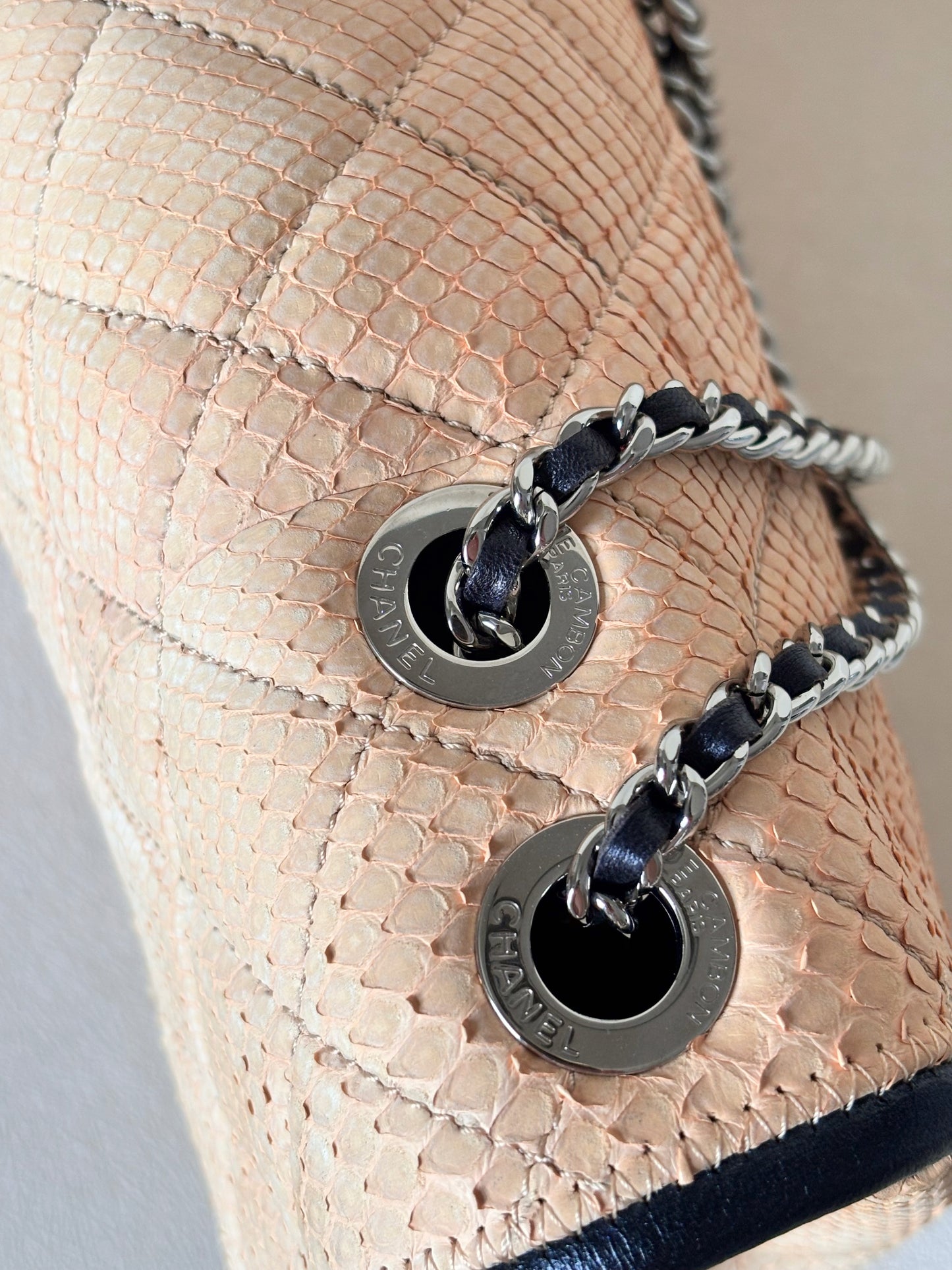 CHANEL Sac Timeless