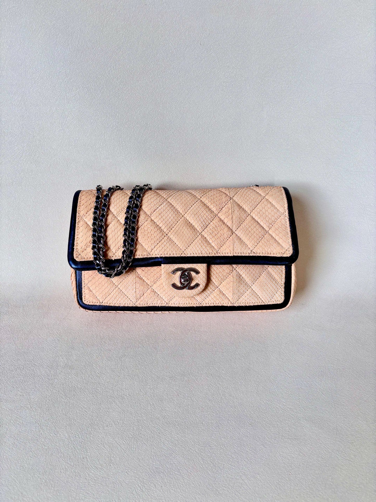 CHANEL Sac Timeless
