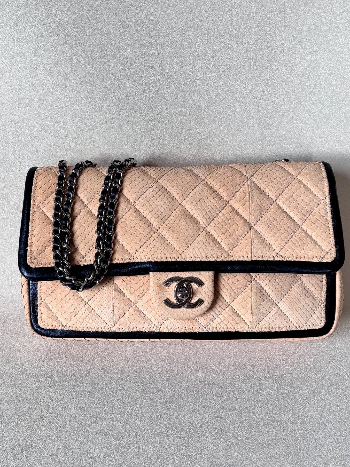 CHANEL Sac Timeless