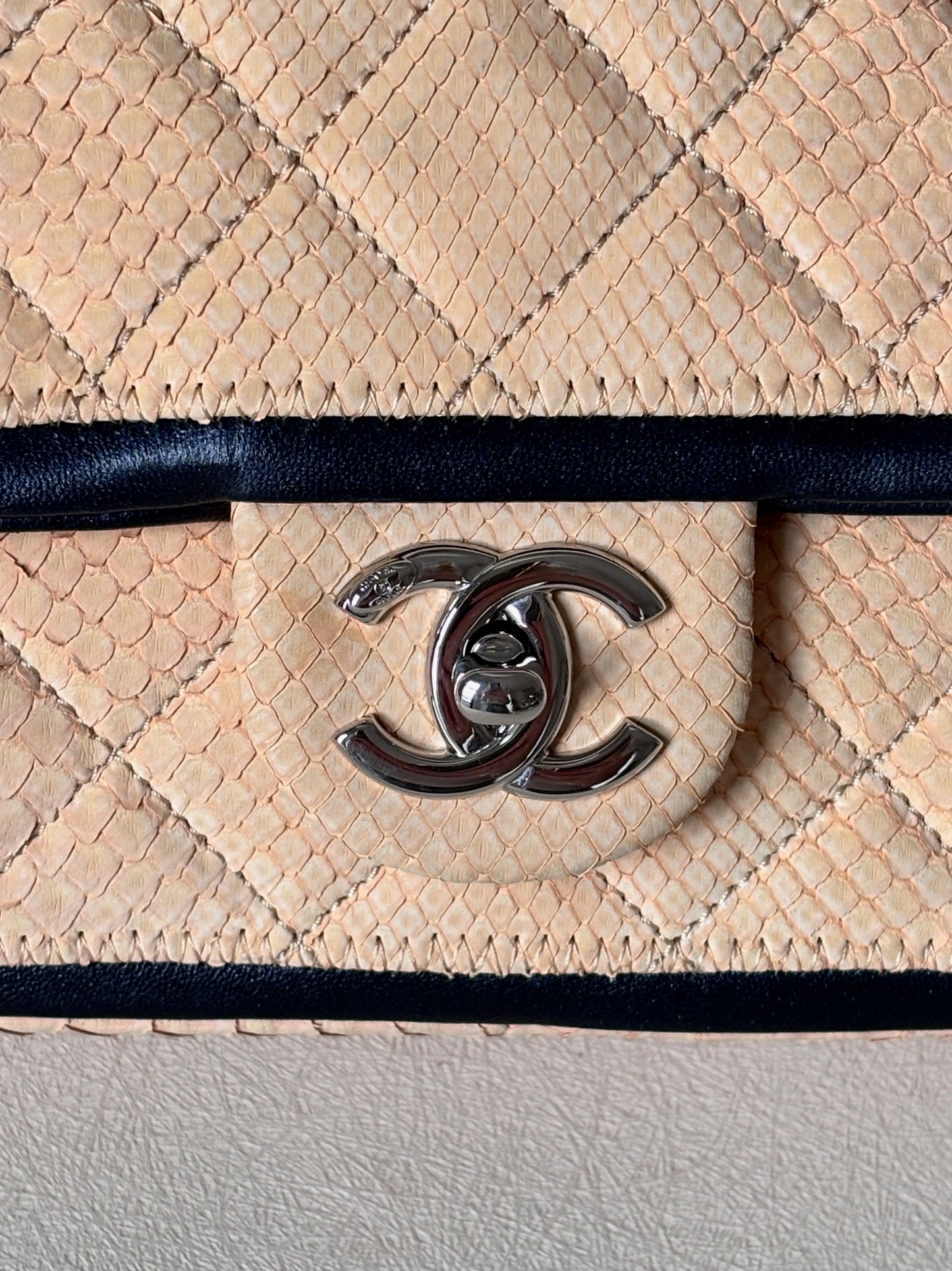 CHANEL Sac Timeless