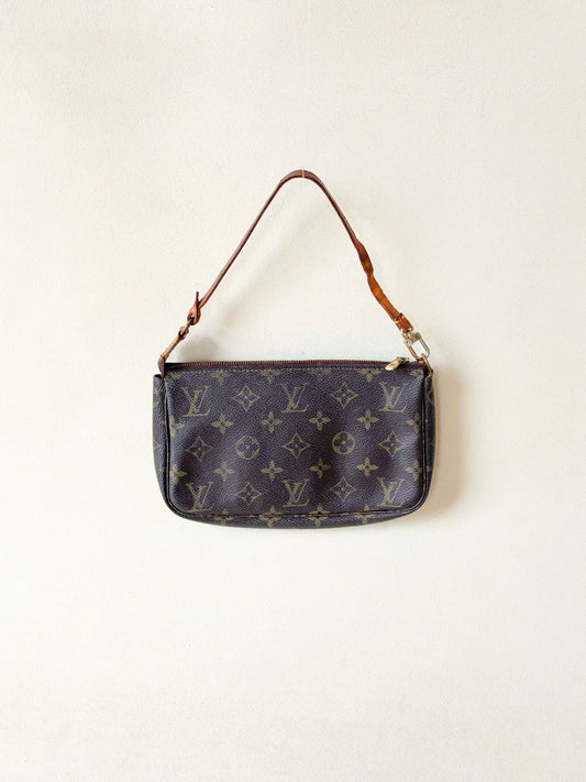 LOUIS VUITTON Pochette Accessoires