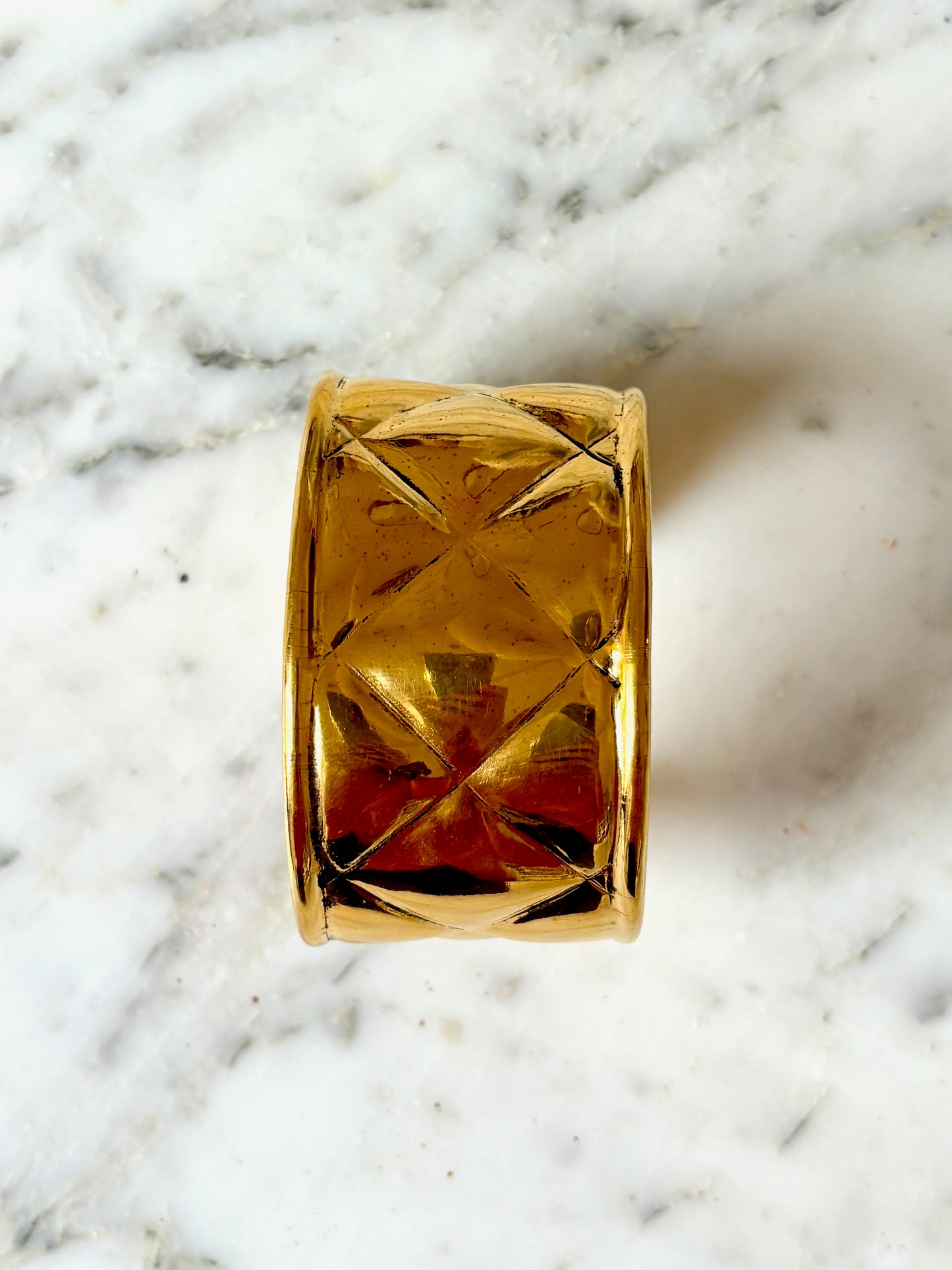 CHANEL Bracelet manchette circa 1980