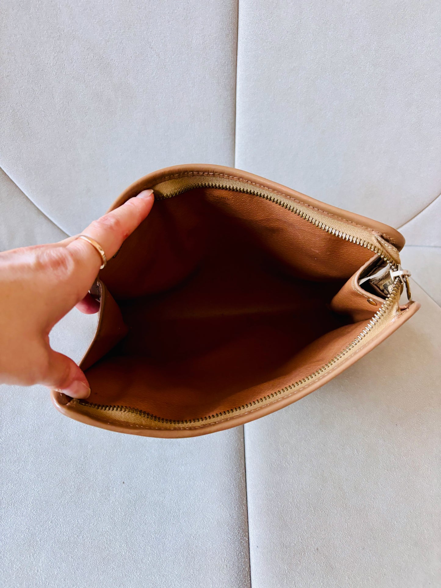 CÉLINE Pochette Triomphe