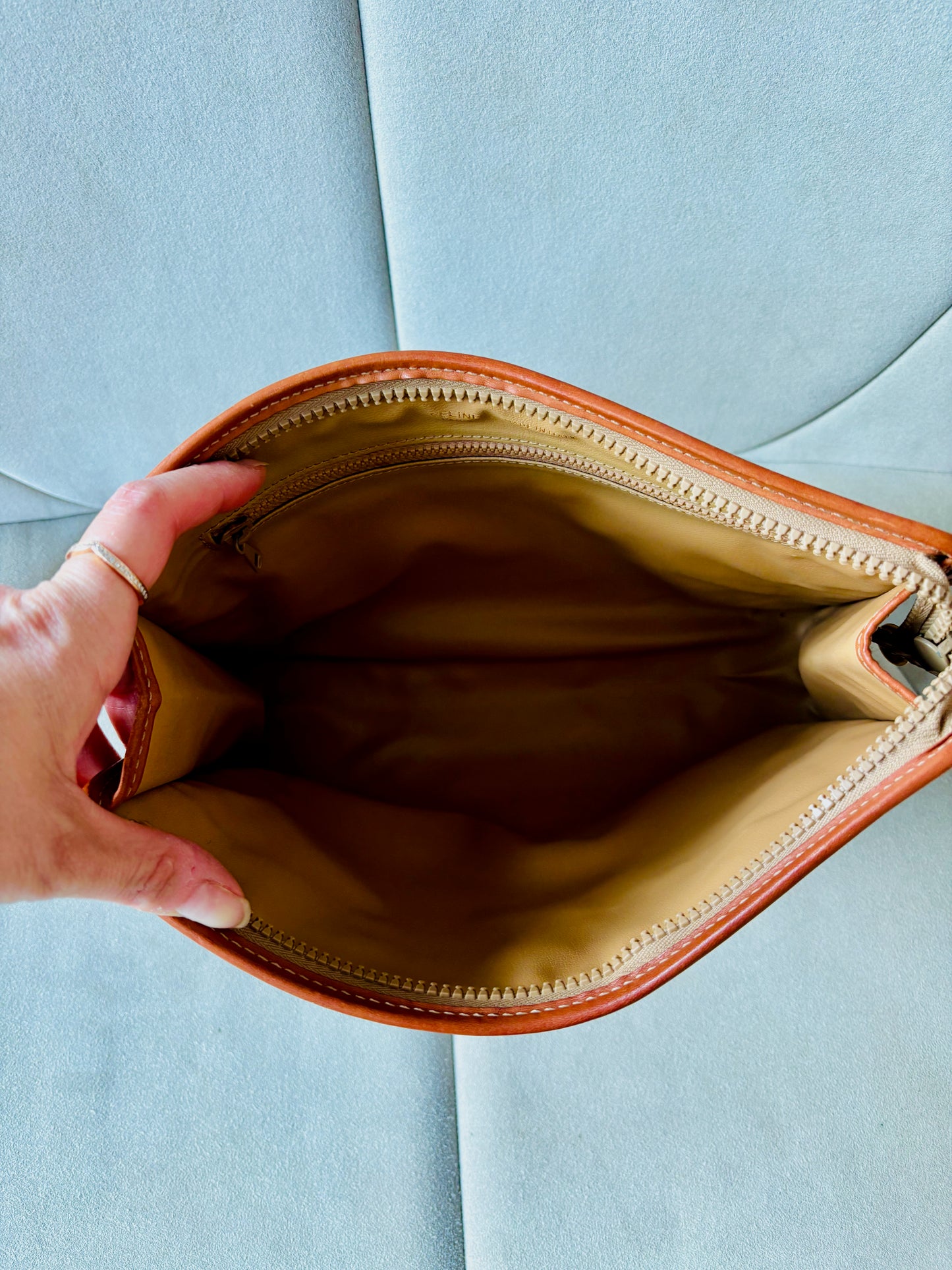 CÉLINE Pochette Triomphe