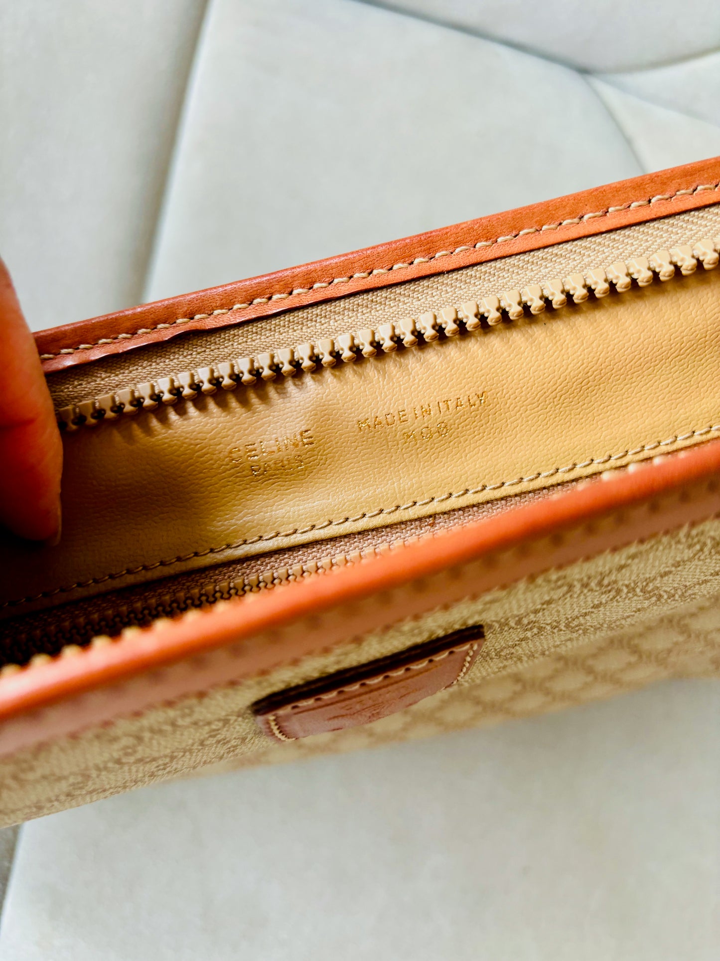 CÉLINE Pochette Triomphe