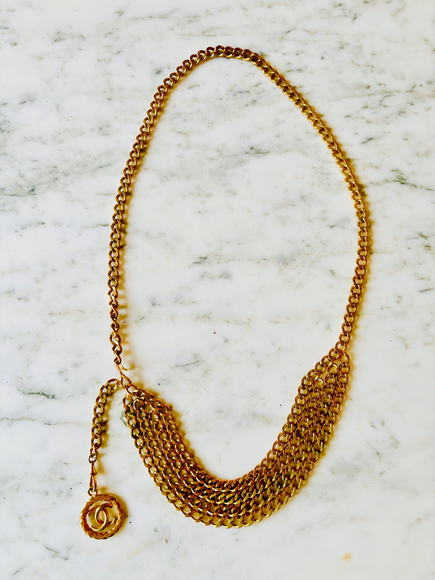 CHANEL Ceinture triple chaîne