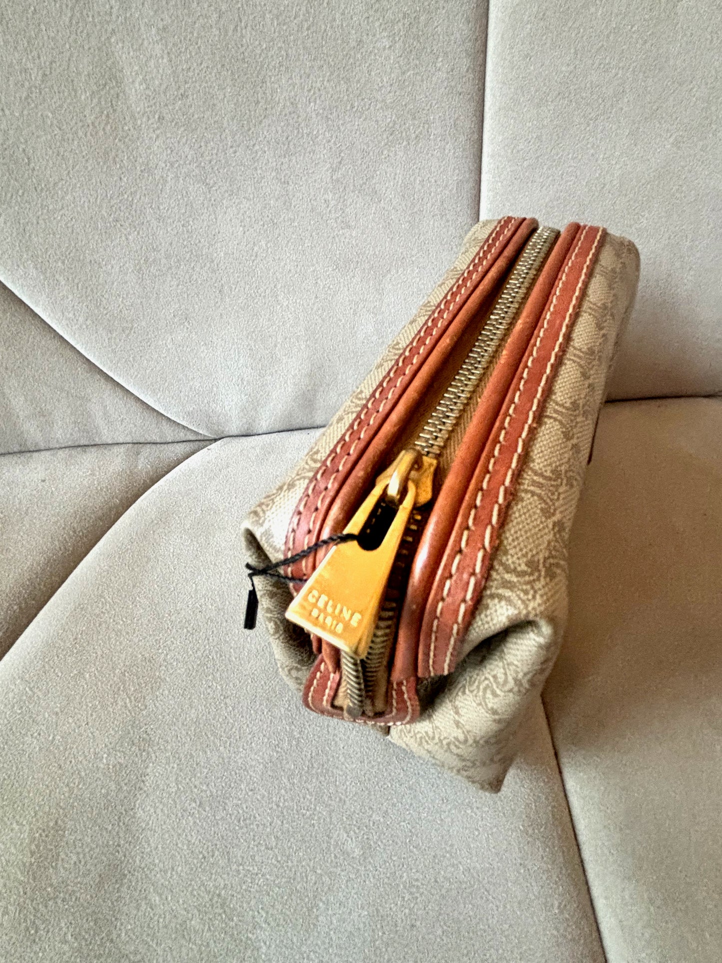 CÉLINE Pochette Triomphe