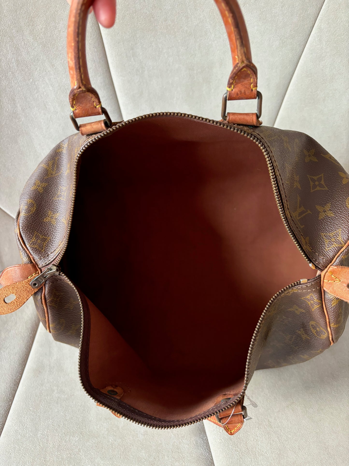 LOUIS VUITTON Speedy 40