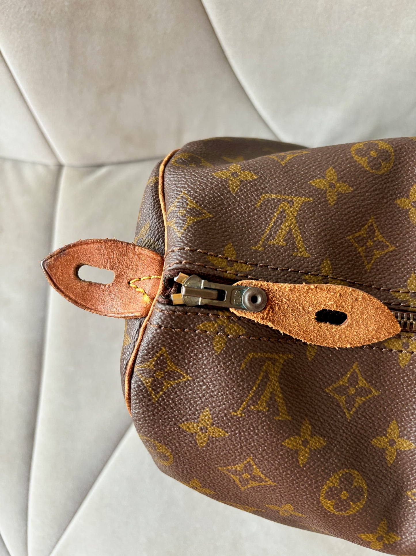 LOUIS VUITTON Speedy 40