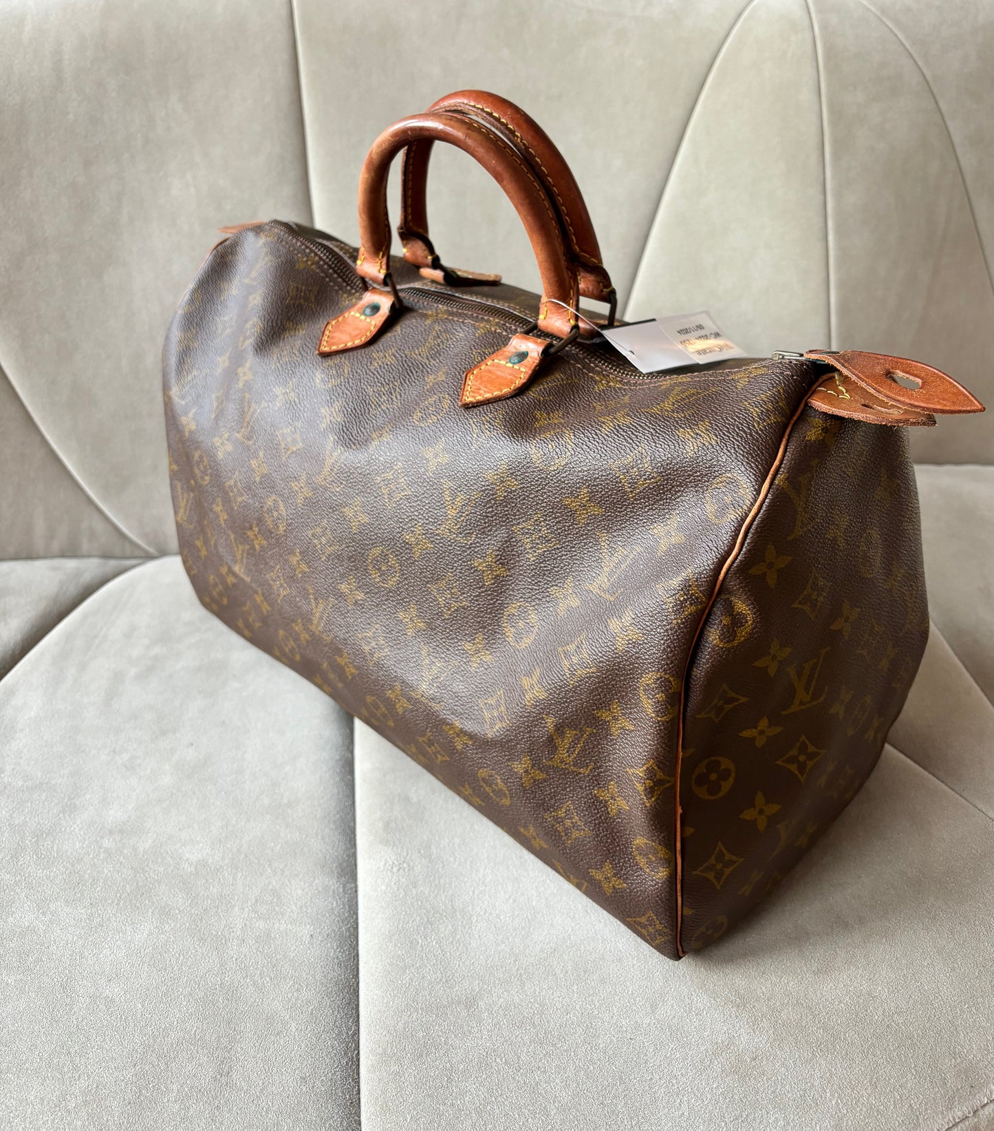 LOUIS VUITTON Speedy 40