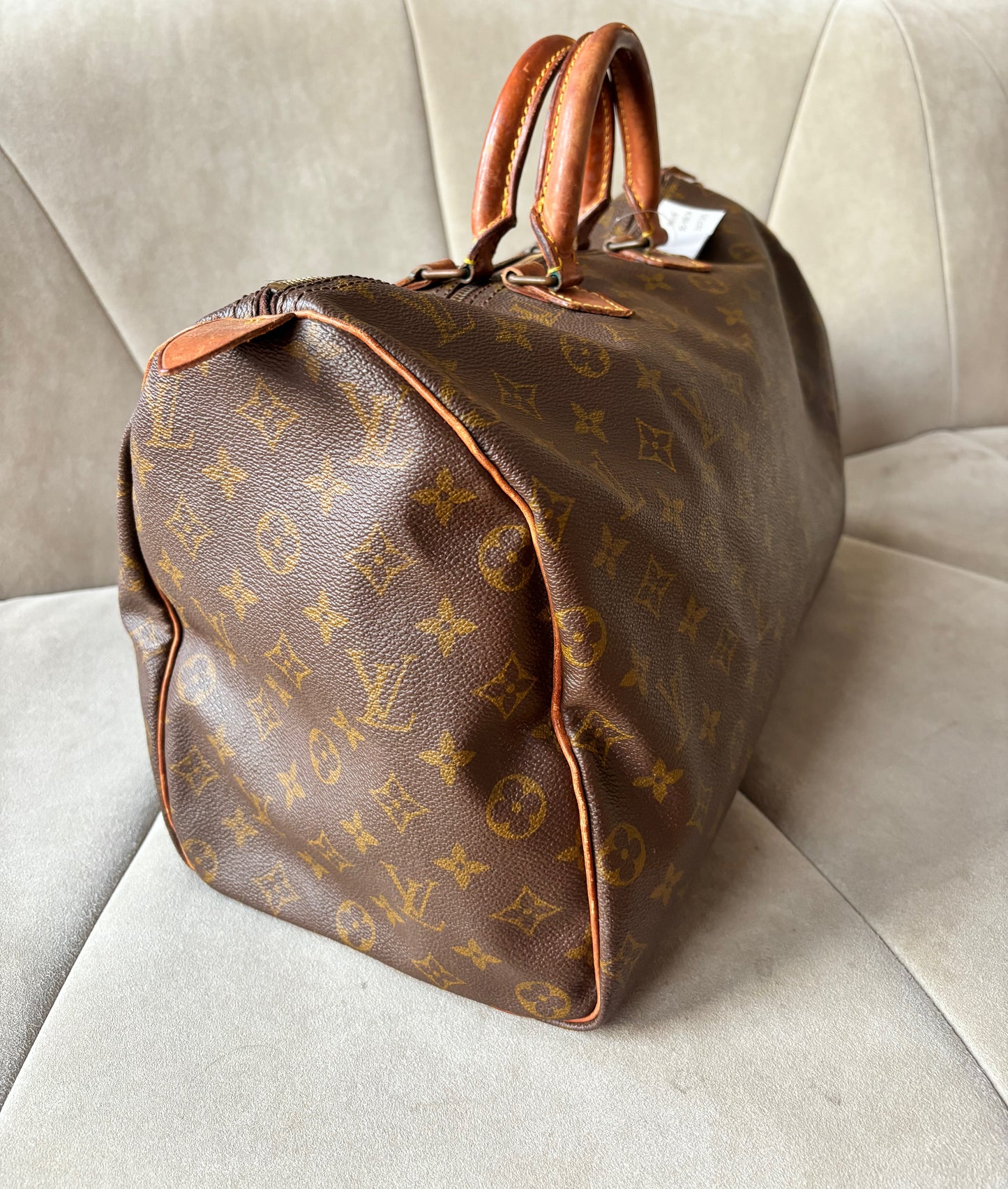 LOUIS VUITTON Speedy 40