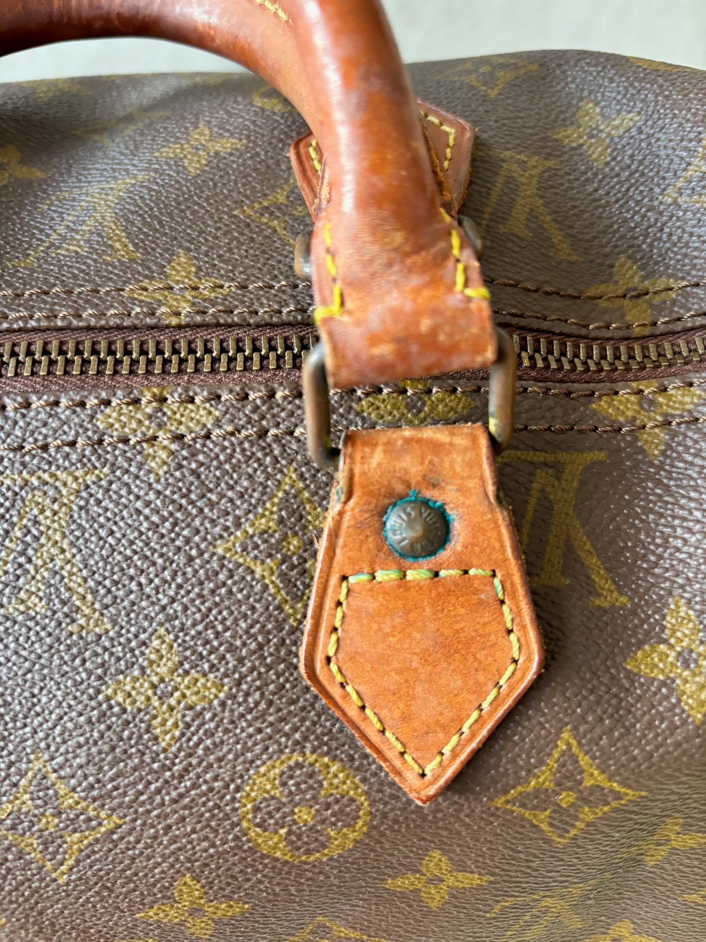 LOUIS VUITTON Speedy 40