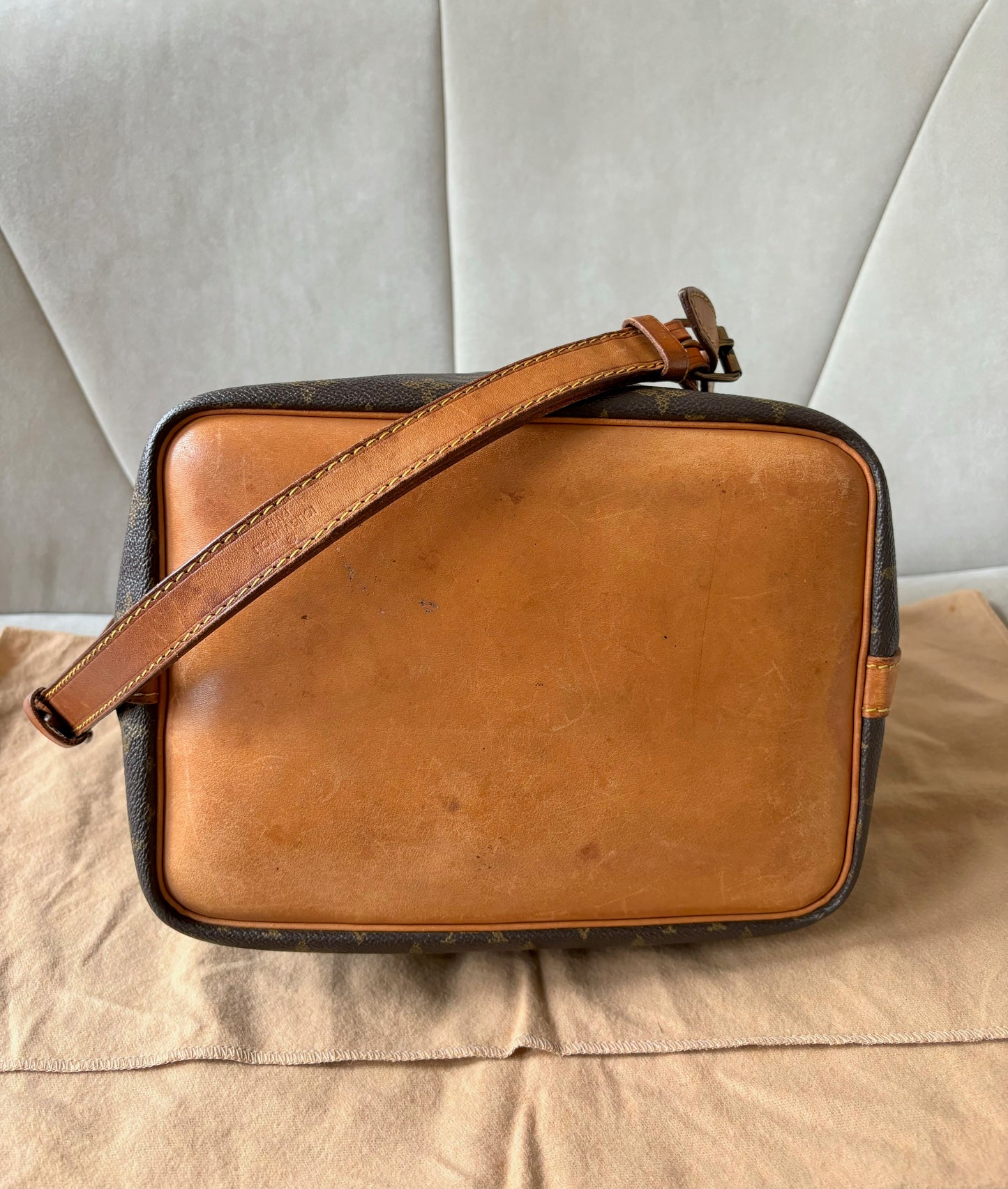 LOUIS VUITTON Sac Petit Noé
