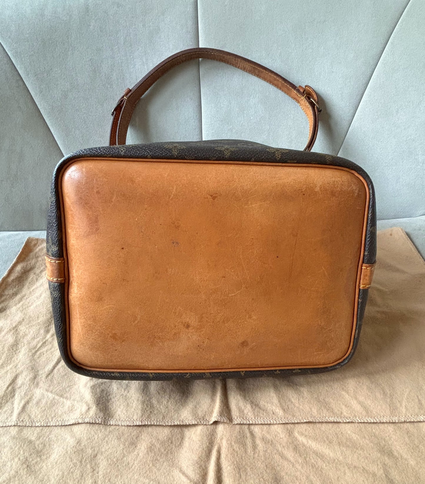 LOUIS VUITTON Sac Petit Noé