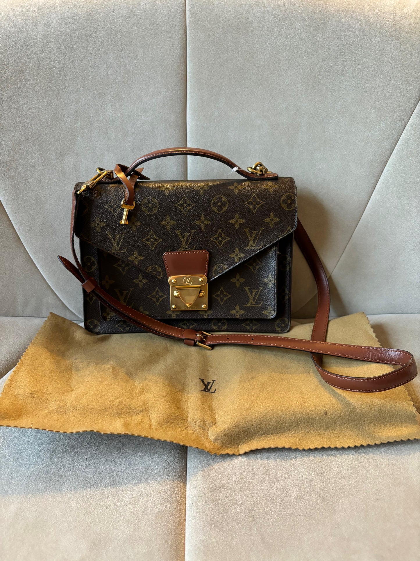 LOUIS VUITTON Sac Monceau