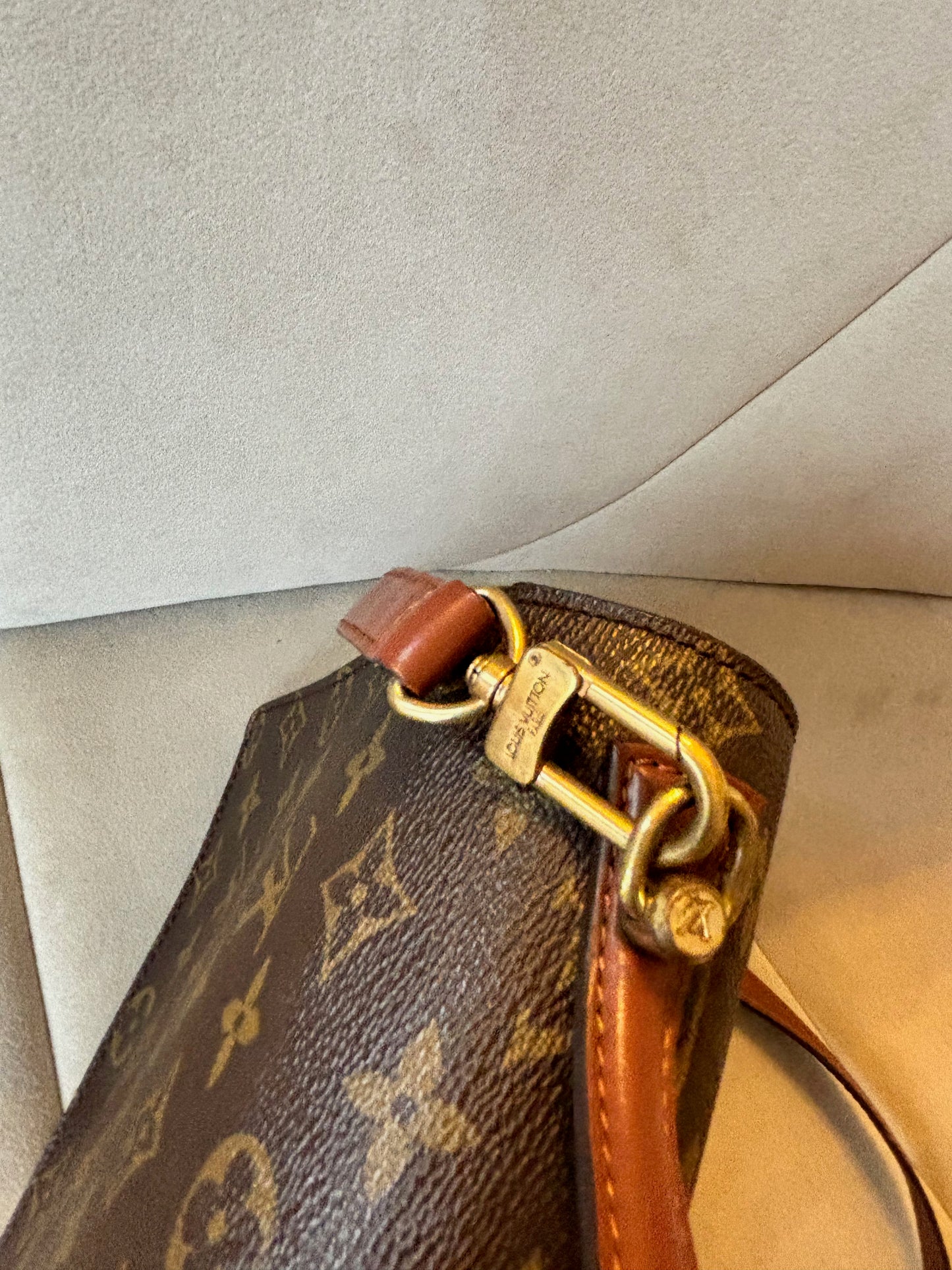 LOUIS VUITTON Sac Monceau