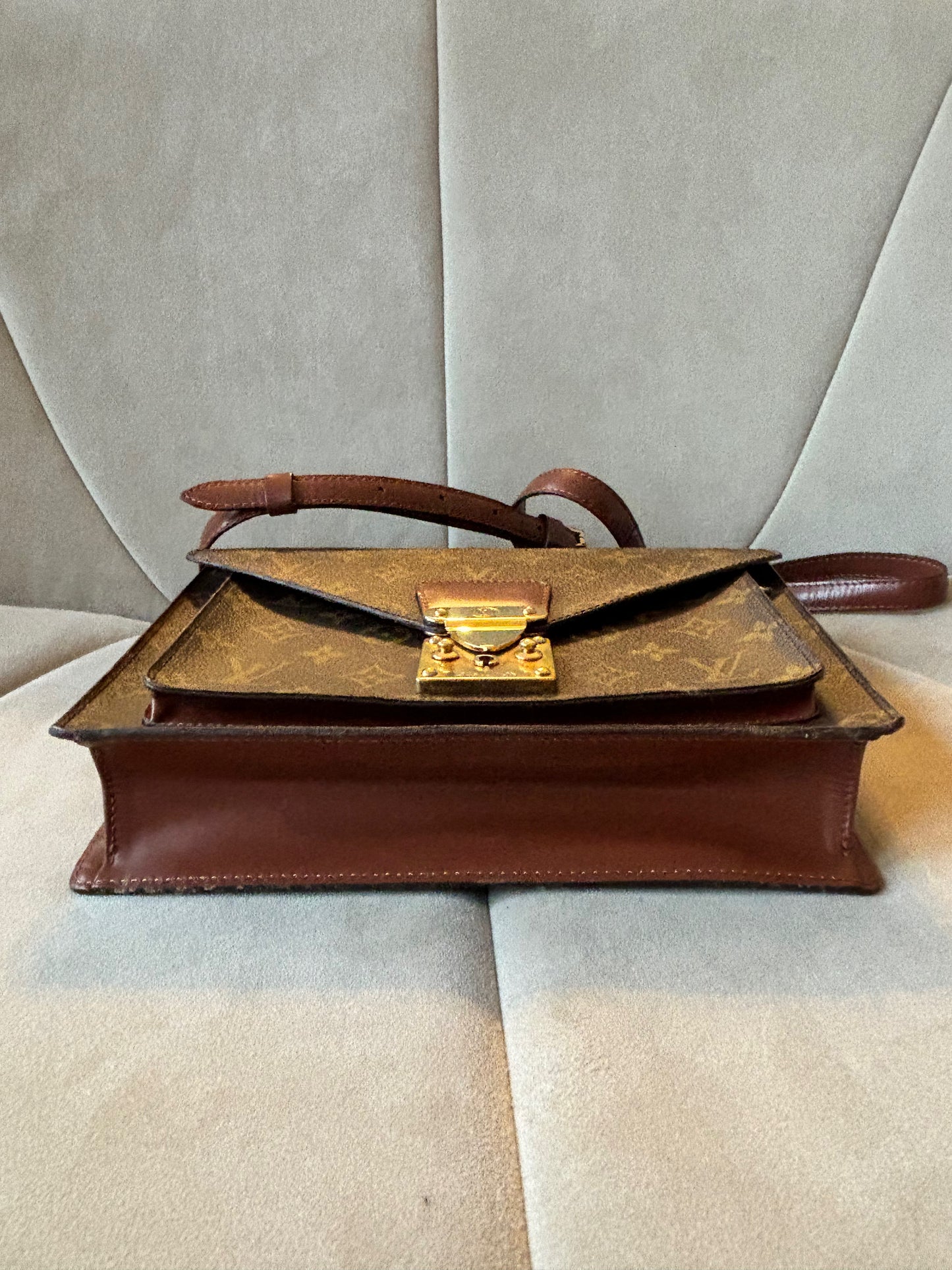 LOUIS VUITTON Sac Monceau