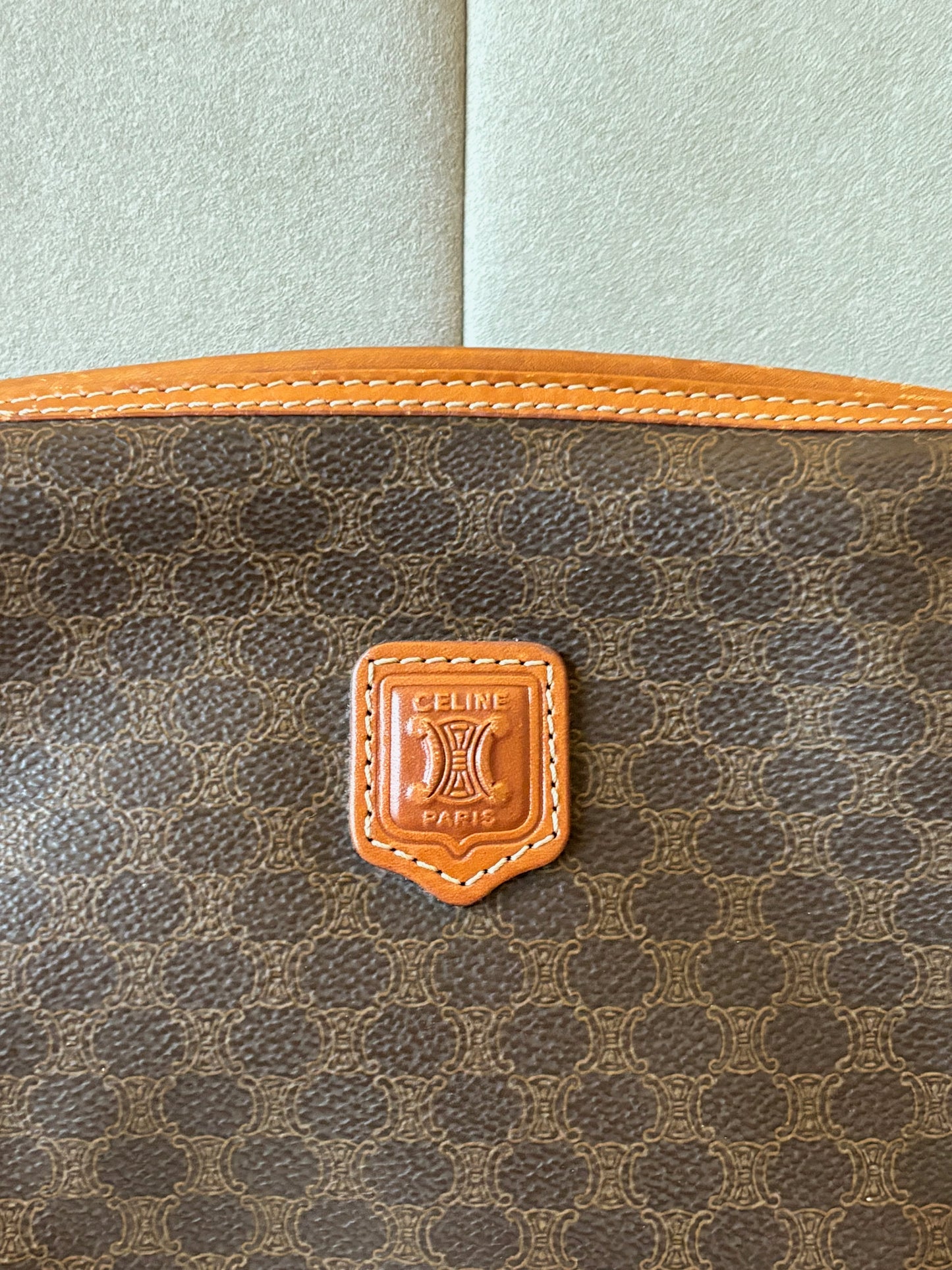 CÉLINE Pochette Triomphe