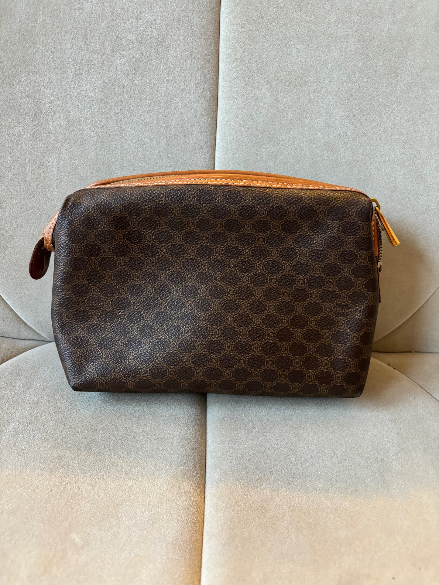 CÉLINE Pochette Triomphe