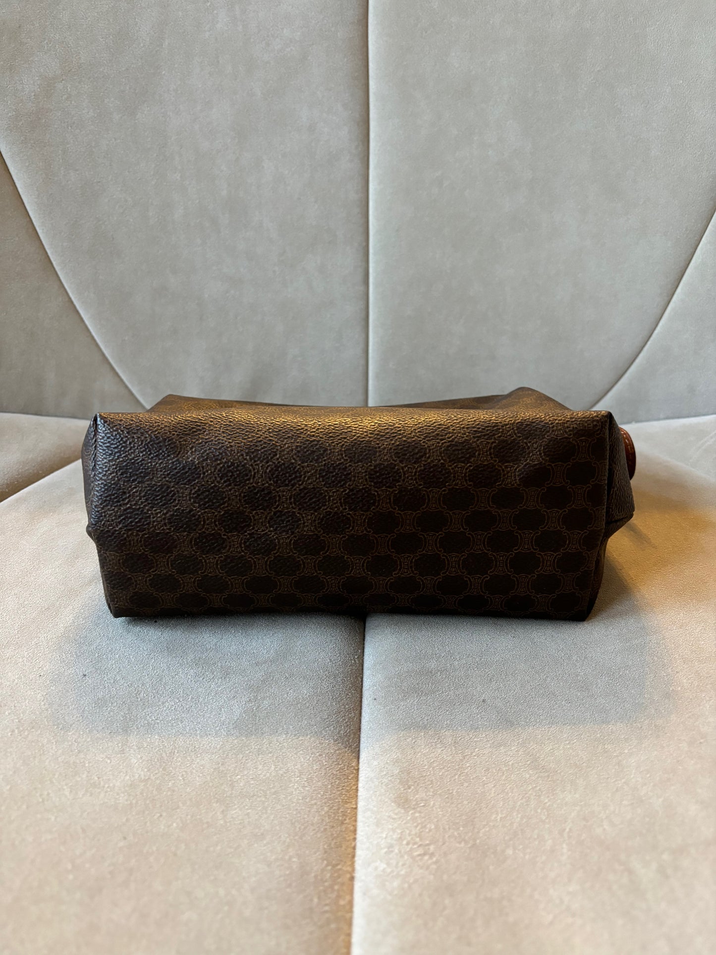 CÉLINE Pochette Triomphe