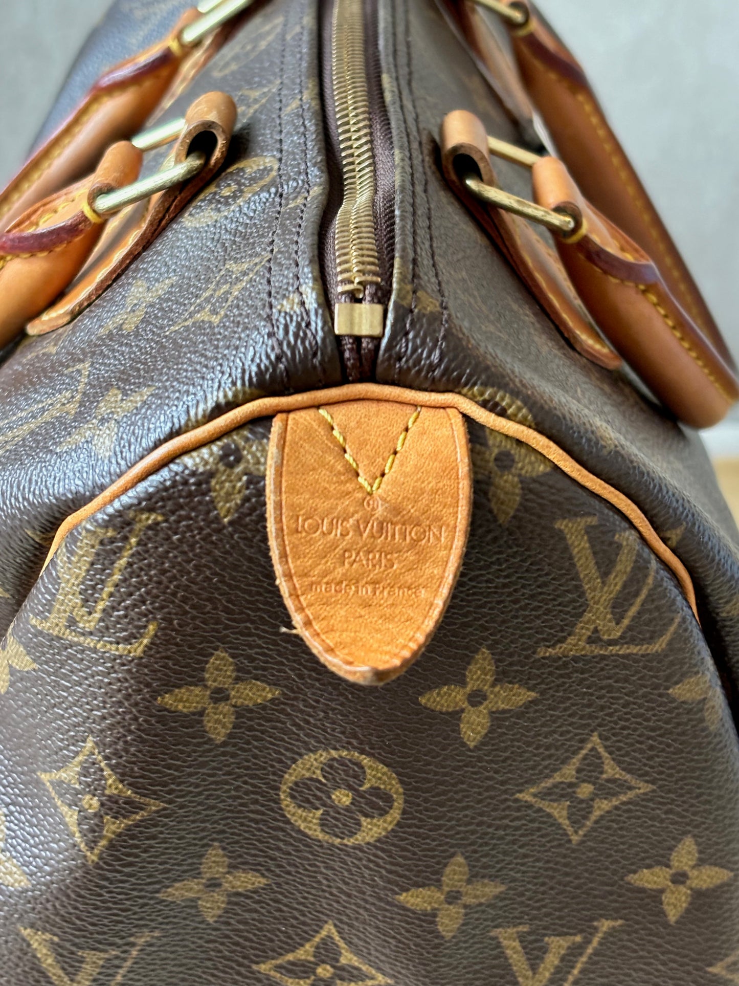 LOUIS VUITTON Speedy 30
