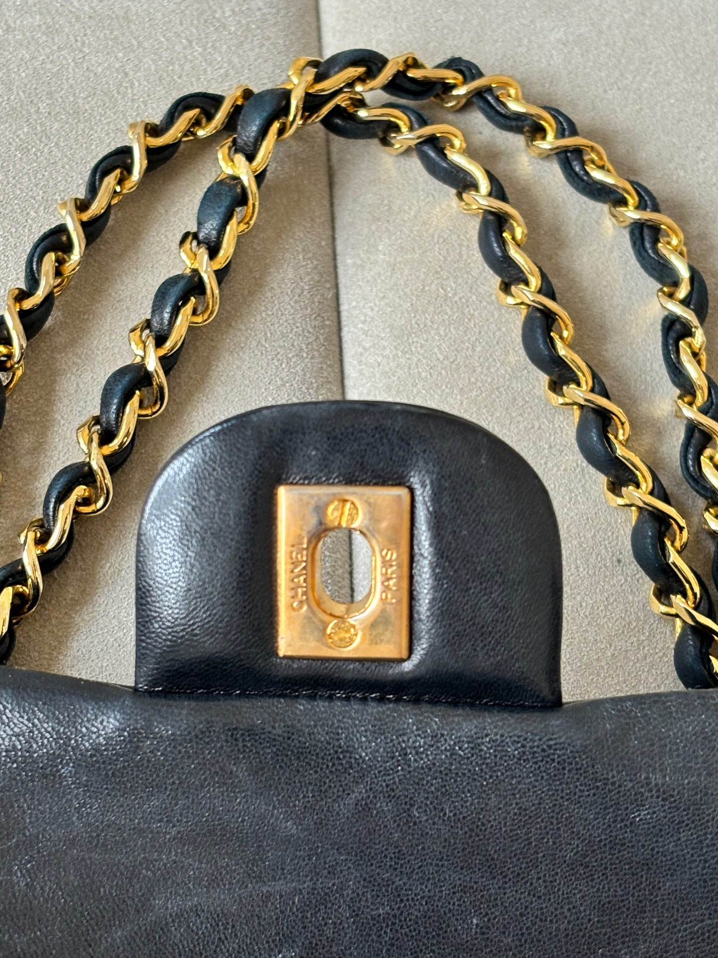 CHANEL Sac Timeless Classic 23