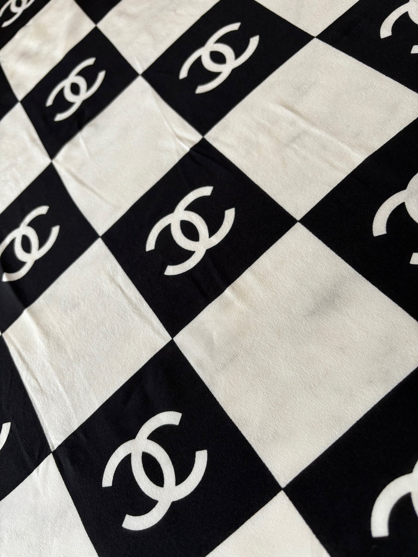 CHANEL Foulard en soie