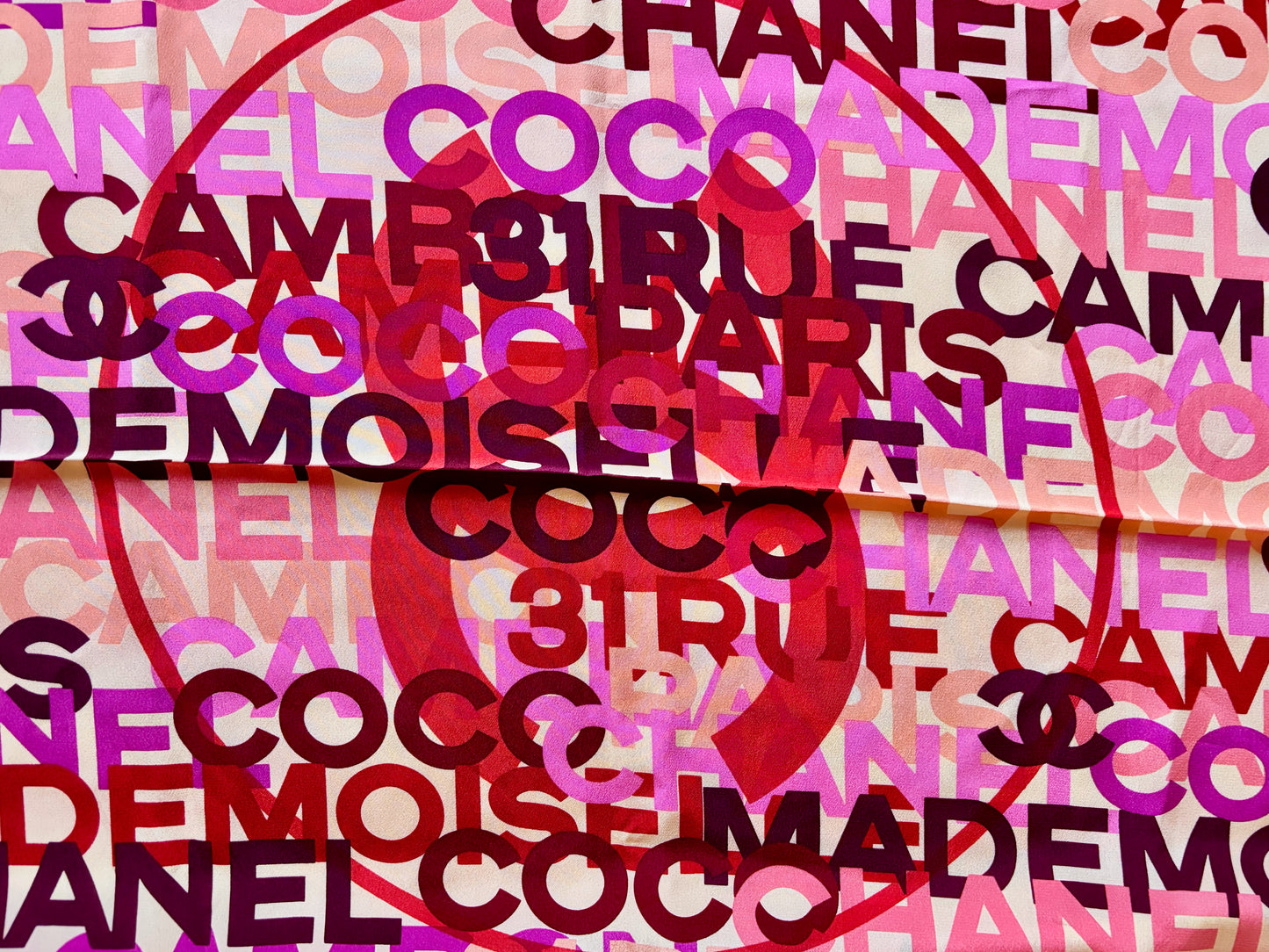 CHANEL Foulard en soie