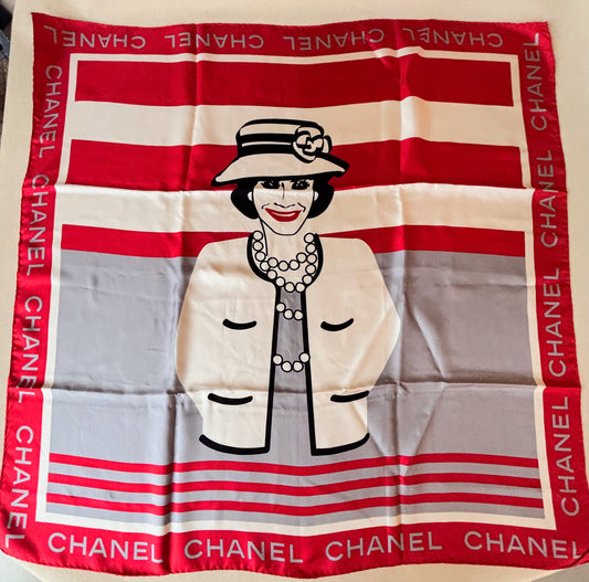 CHANEL Carré en soie