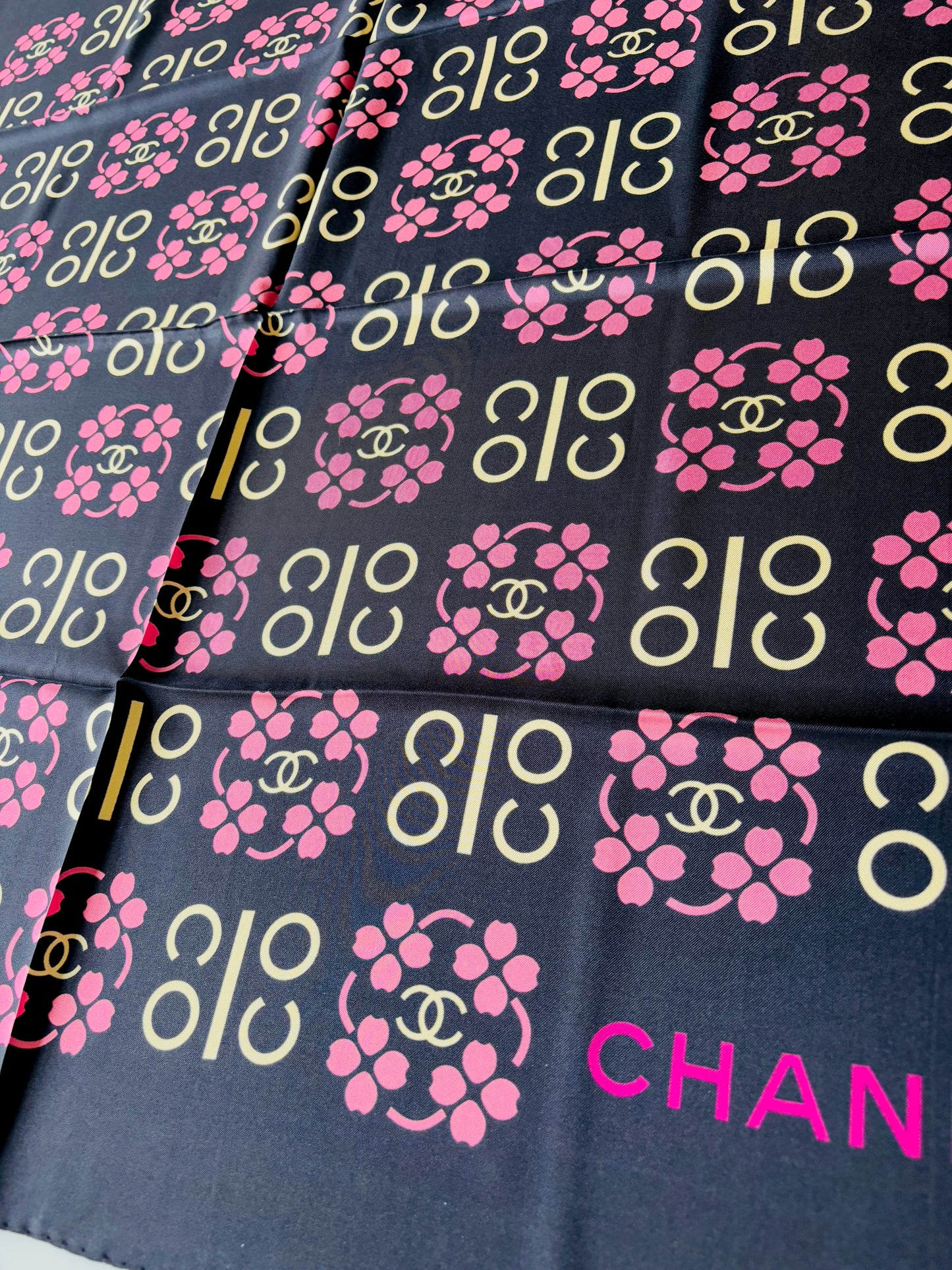 CHANEL Foulard en soie