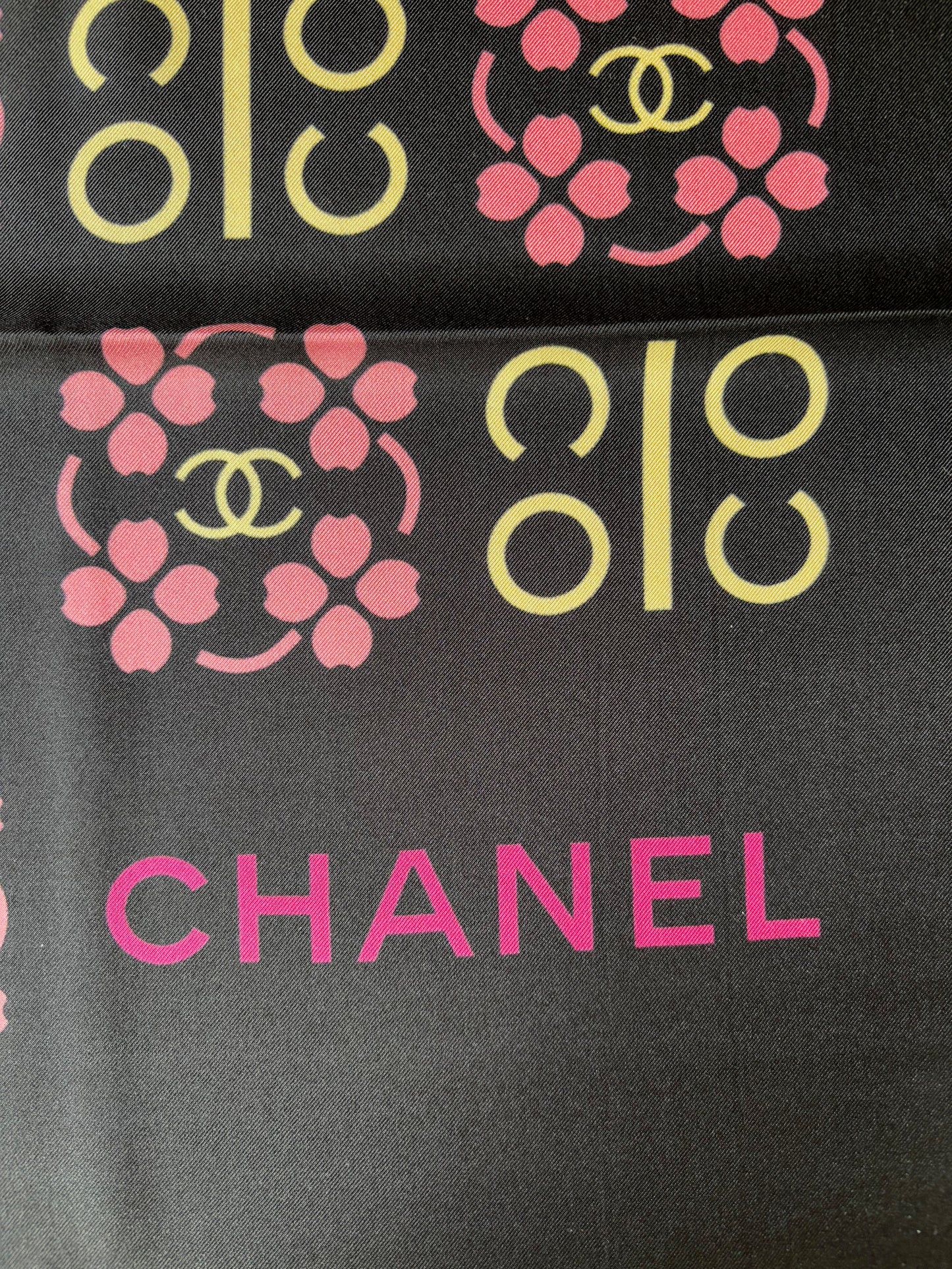 CHANEL Foulard en soie