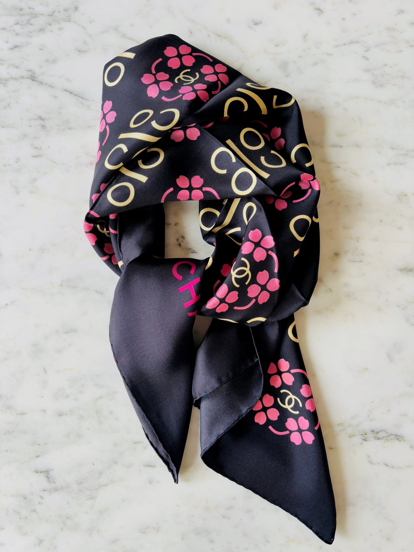 CHANEL Foulard en soie