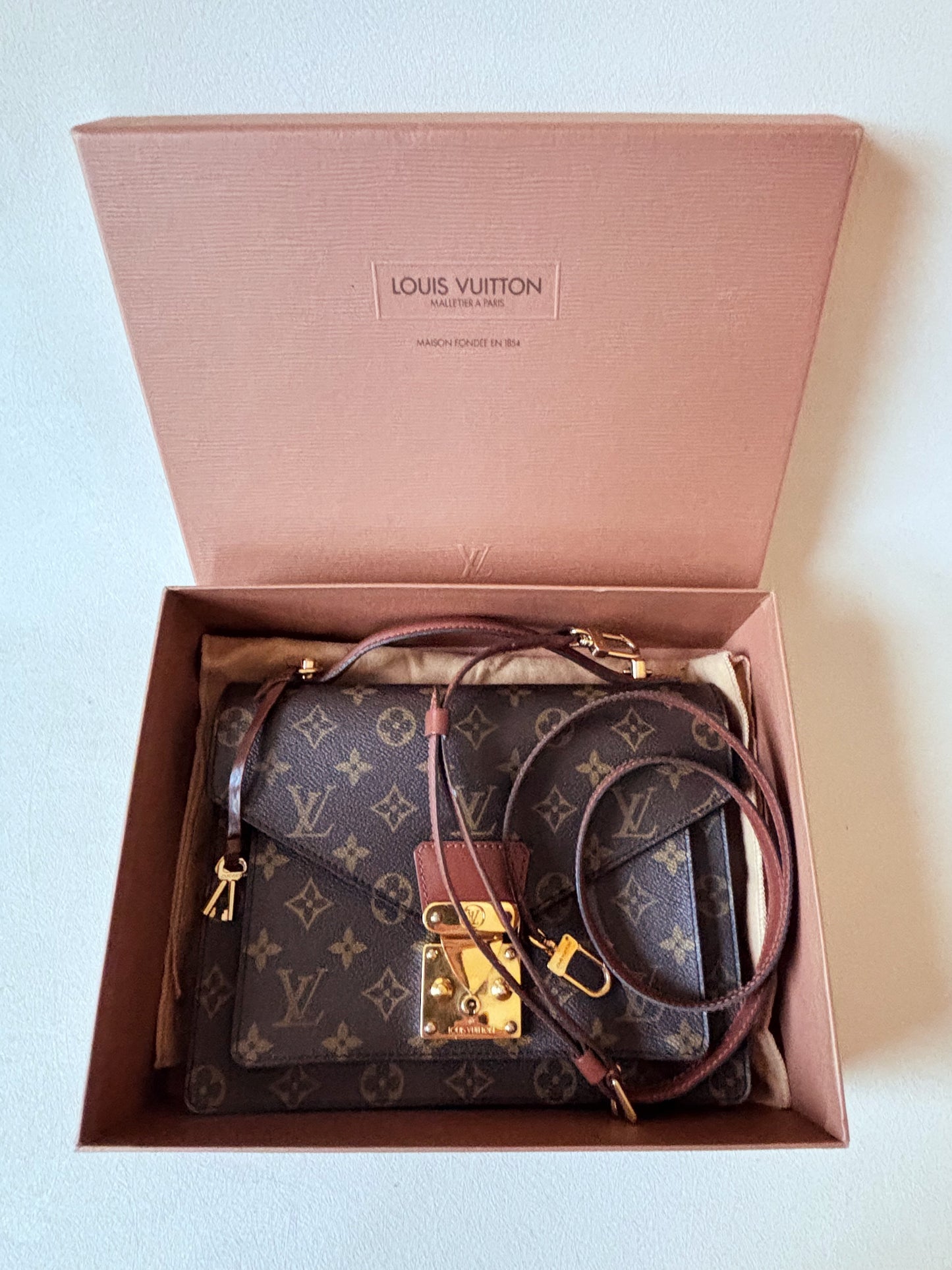 LOUIS VUITTON Sac Monceau