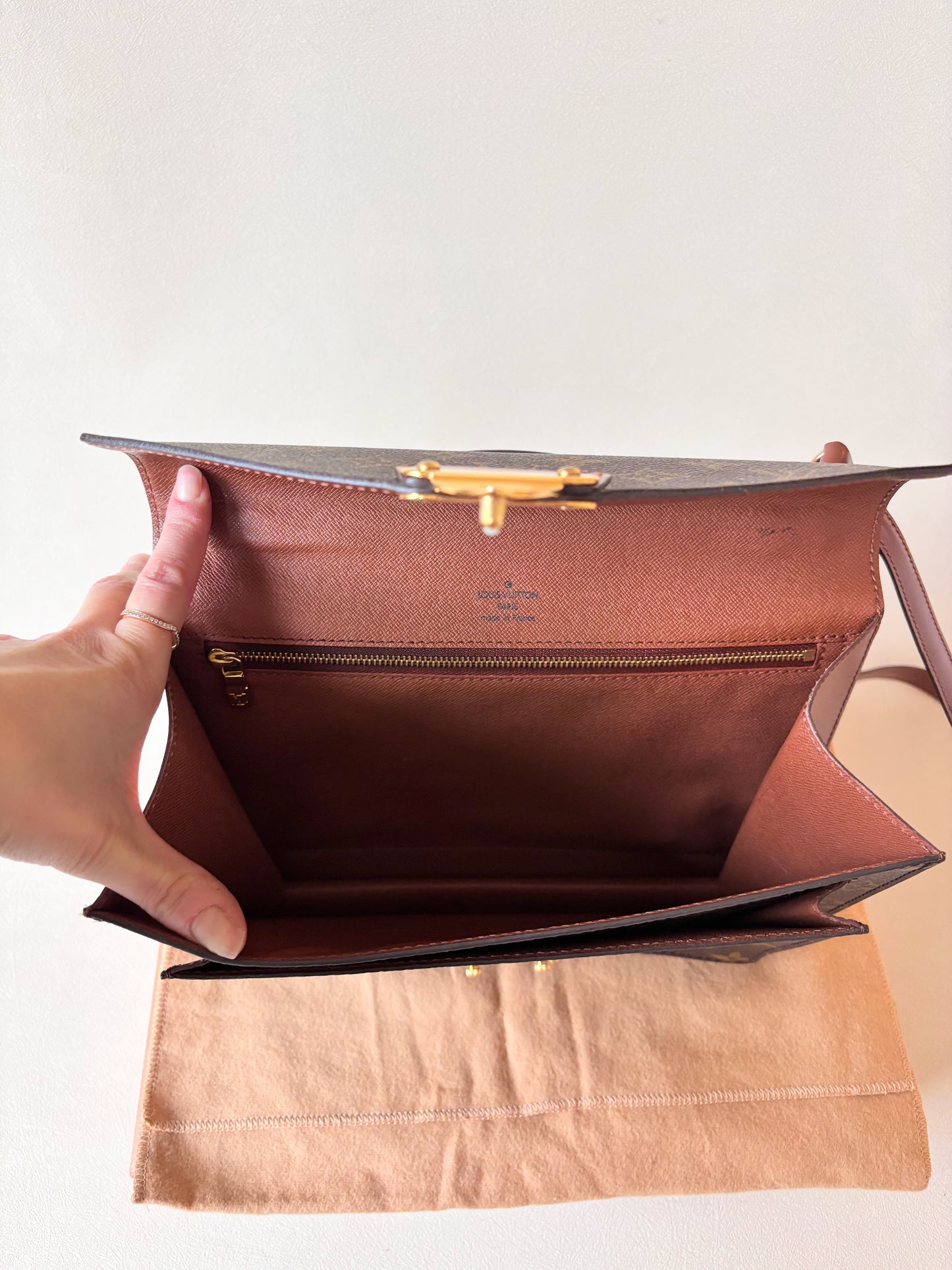 LOUIS VUITTON Sac Monceau