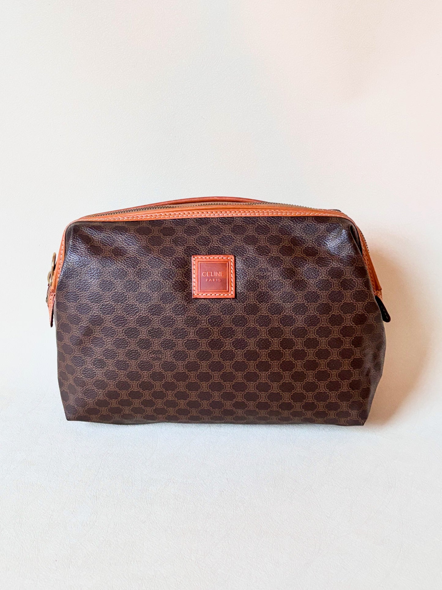 CÉLINE Pochette Triomphe