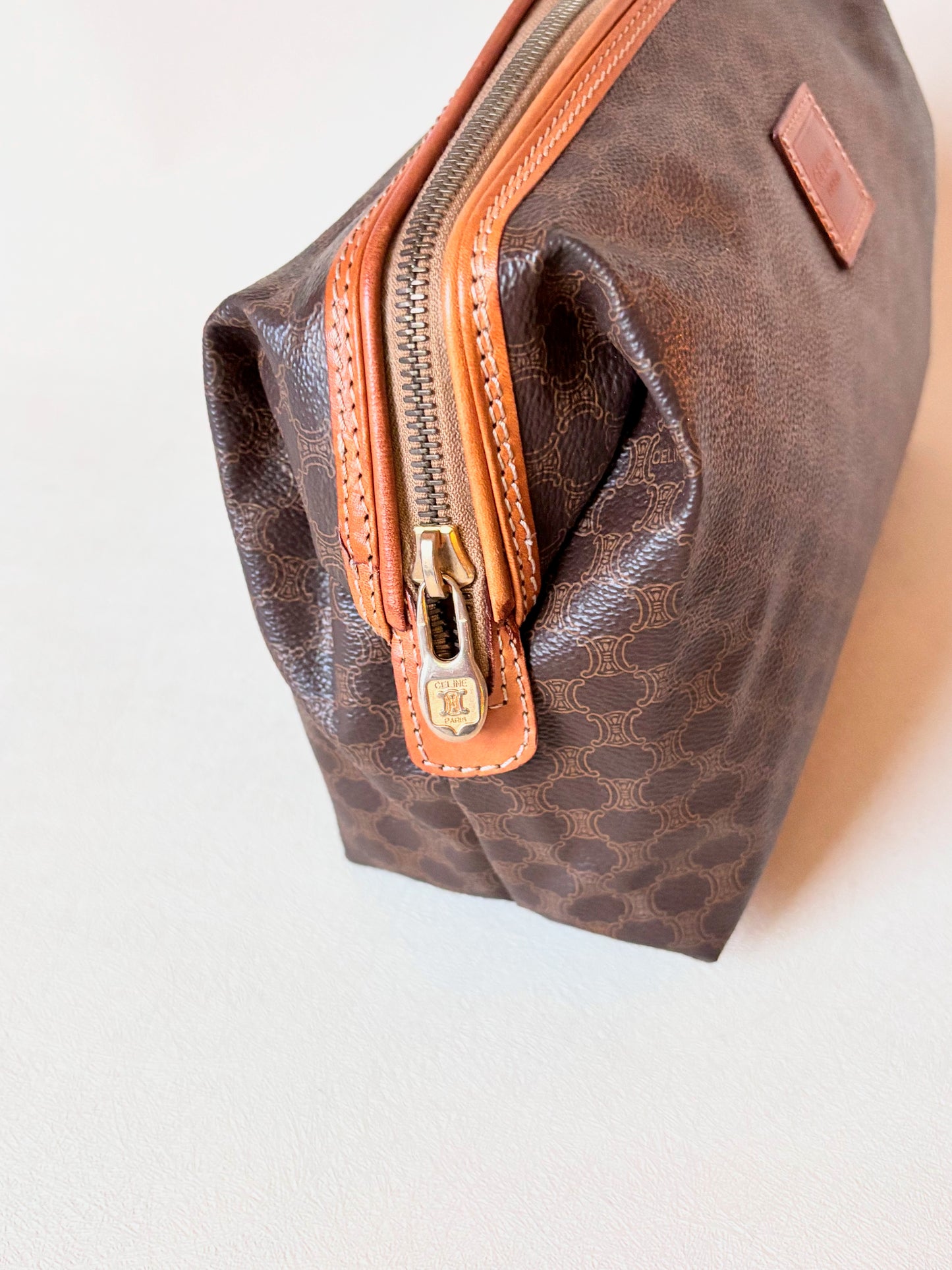 CÉLINE Pochette Triomphe