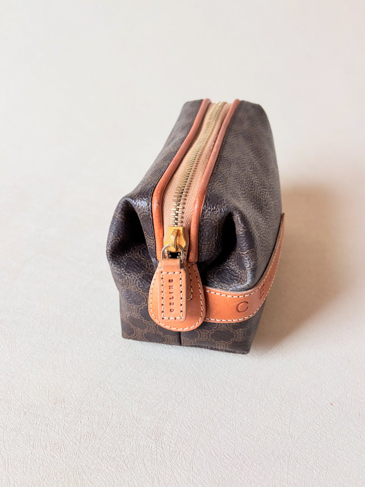 CÉLINE Pochette Triomphe