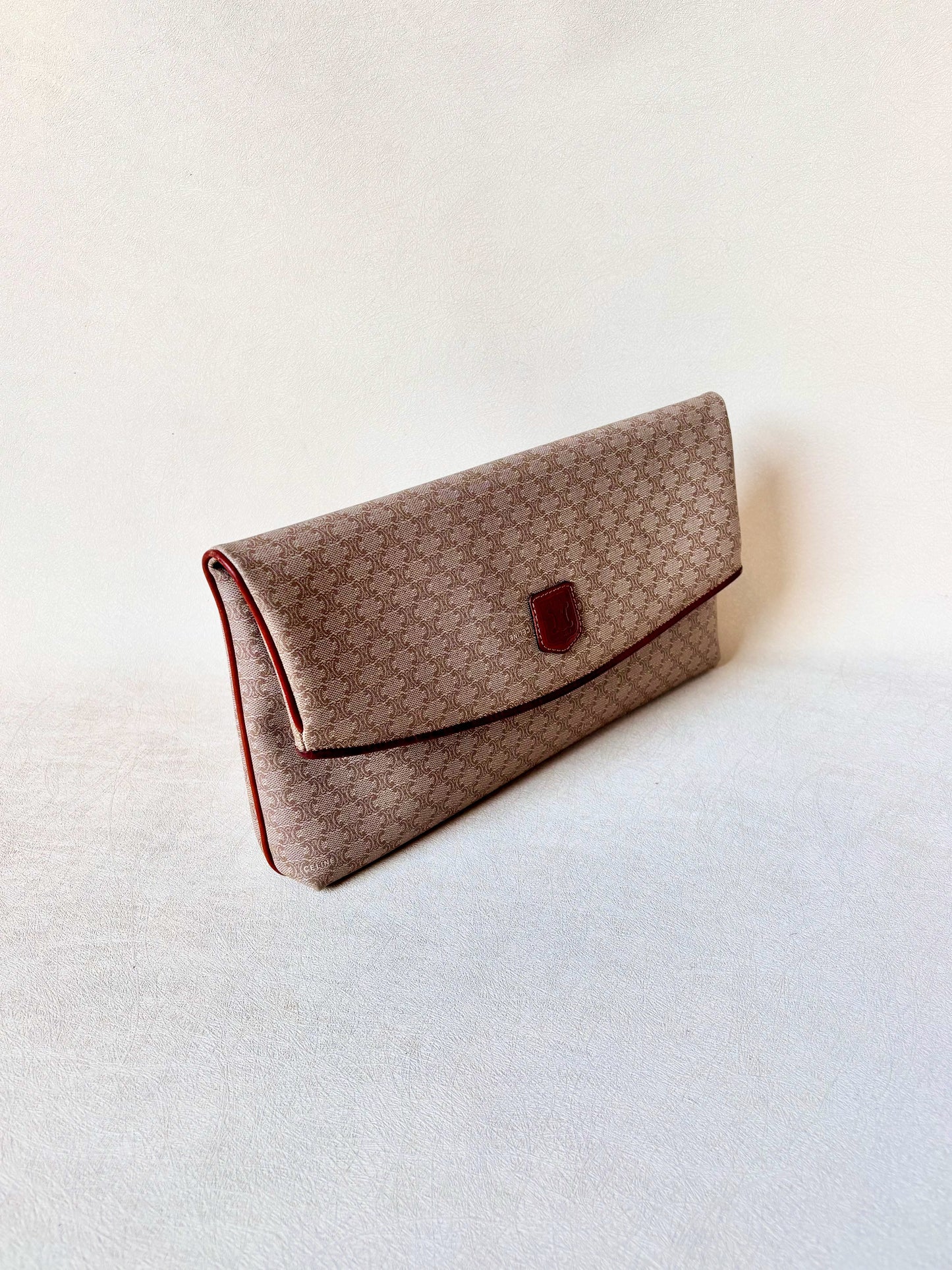 CÉLINE Pochette Triomphe
