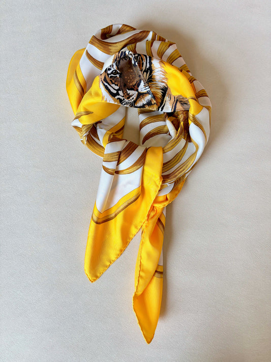 HERMÈS Carré Tigre royal