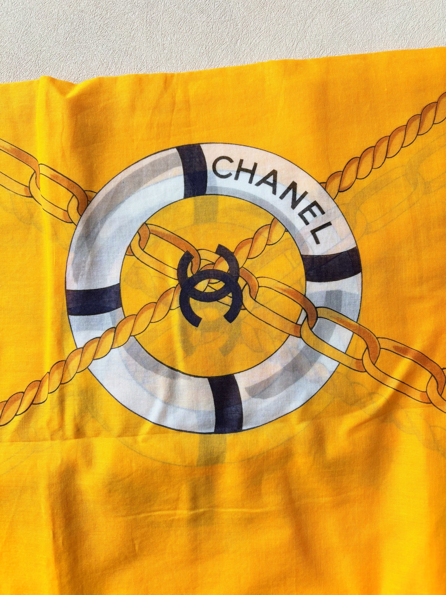 CHANEL Maxi foulard Paréo