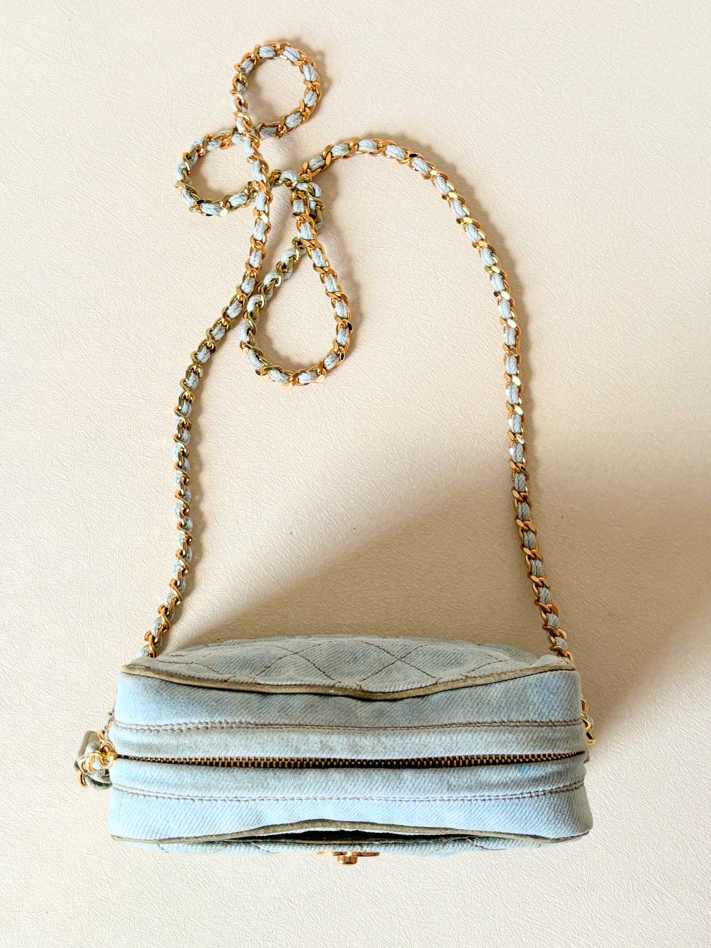 CHANEL Sac Camera Denim