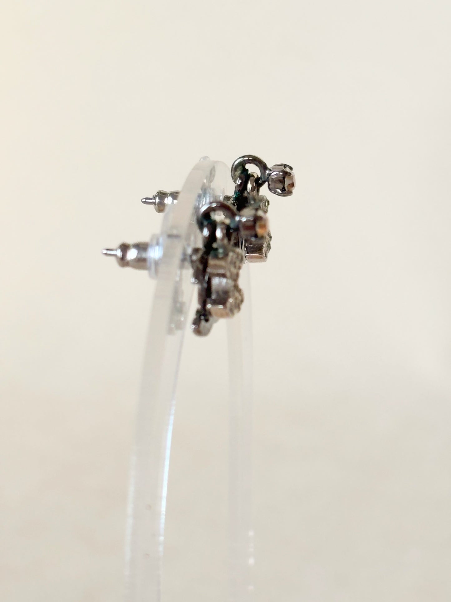 CHANEL Boucles d'oreilles strass