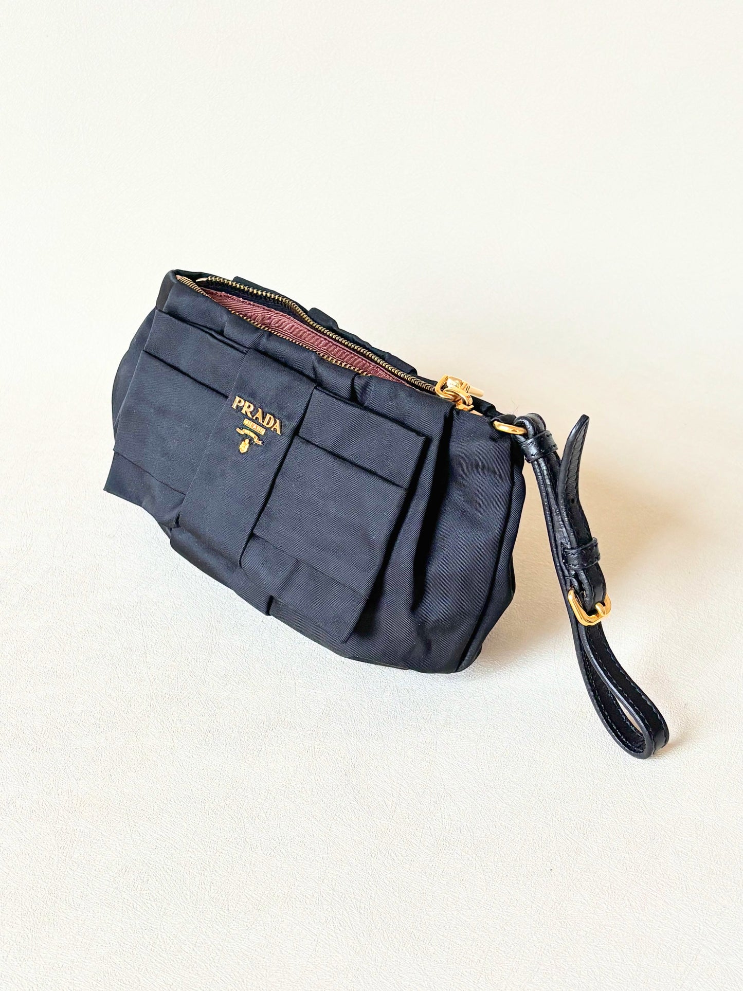 PRADA Pochette Noeud Nylon